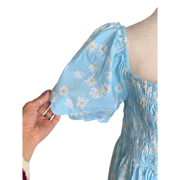 Simply southern NWT sz L puff sleeve, smock chest blue floral dress, cotton - Picture 3 of 11